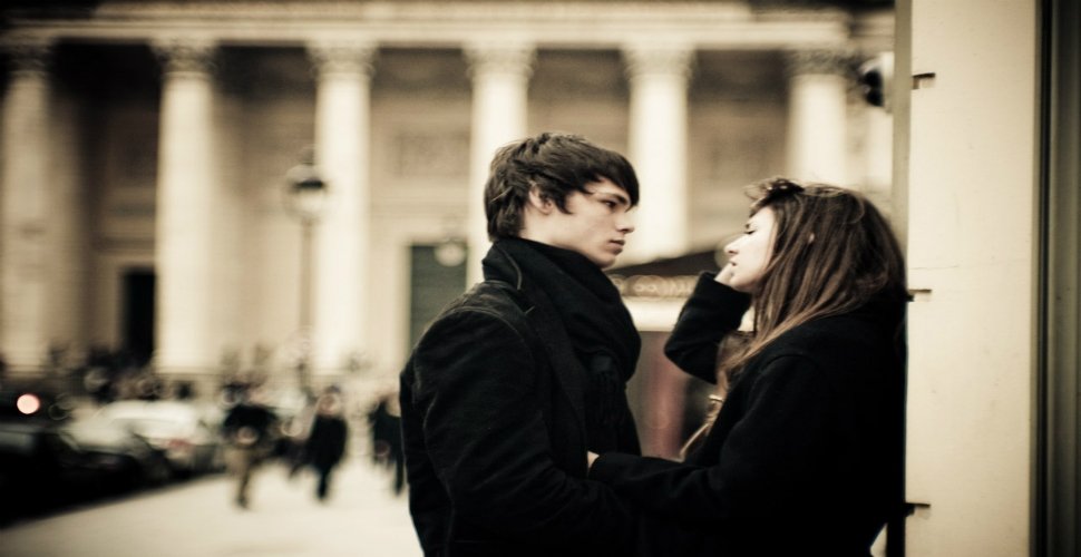 10 Signs That Says Your Best Friend Is In Love With You