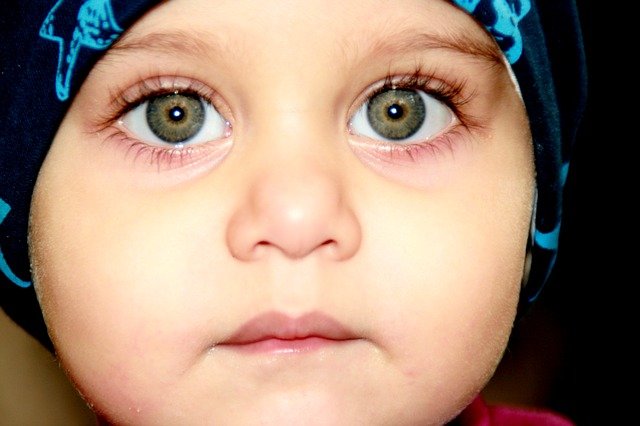 round eyes
